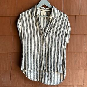 Harper Heritage Black/Cream Roll-Sleeve Button Up- Size Small